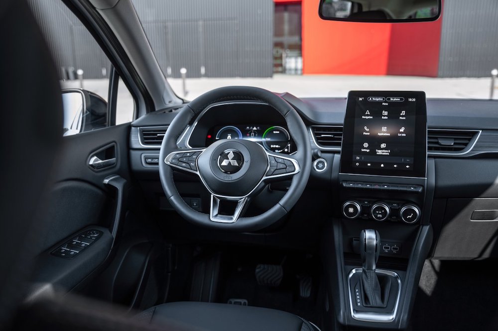23MY ASX PHEV Instyle PR image interior